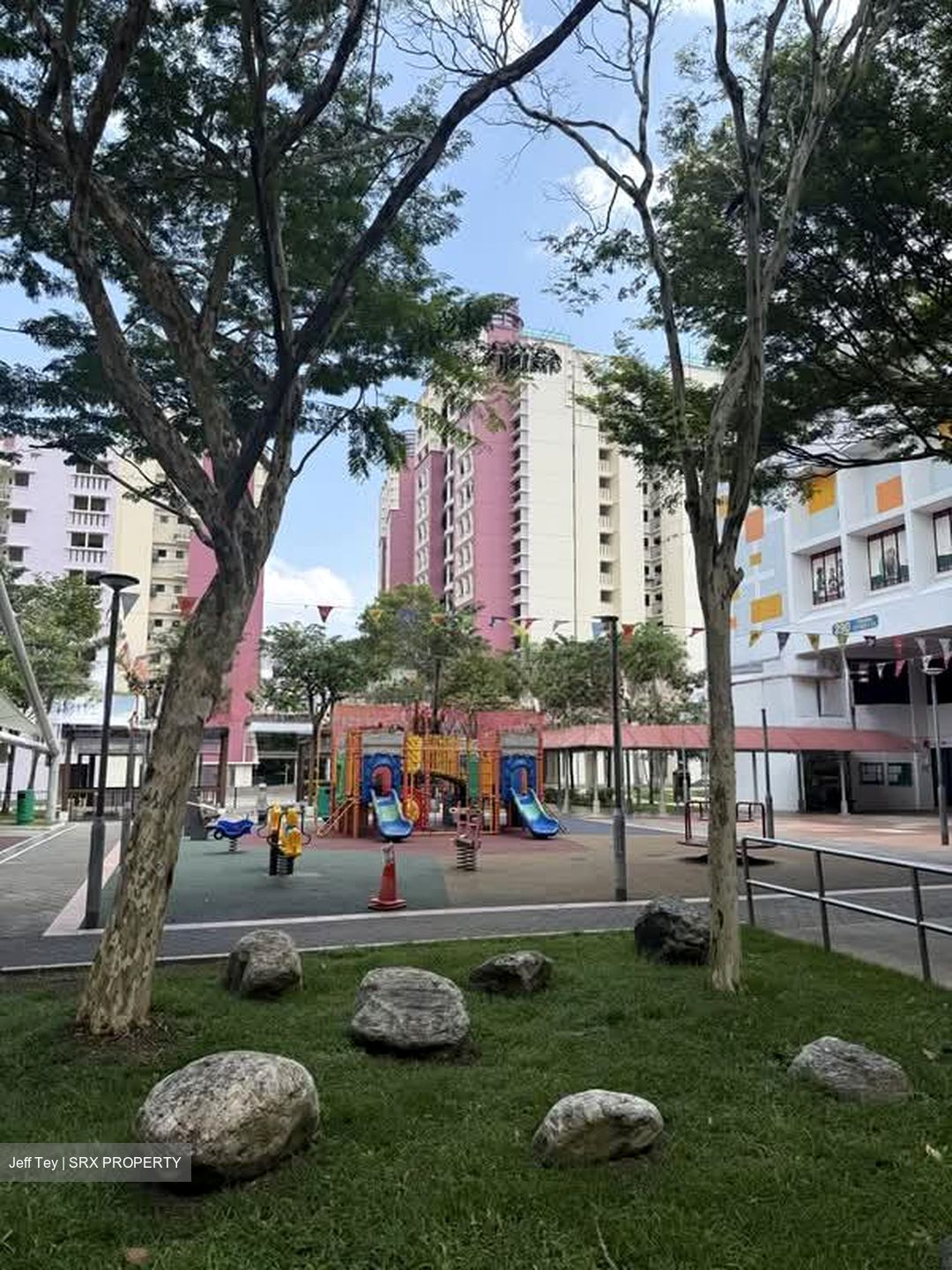 Yishun Street 22 (D27), Shop House #593477541